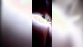 Milf italiana mostra come le sta il nuovo costume