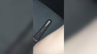 Ti spiace se ti succhio il cazzo che sono eccitata?