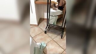 Trio amatoriale moglie inculata in gang bang