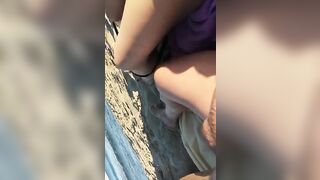 Coppia italiana nudista in spiaggia