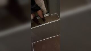 Segati con me in ascensore