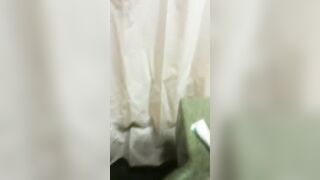 Sbirciatina in doccia