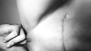 Leccata di fica,ditalino e squirting moglie troia