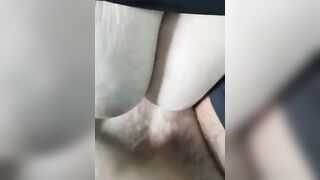 Mi sego sulle sue tettone