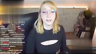 Fondotinta...o dentifricio...o sborra non lo sapremo mai