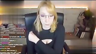 Fondotinta...o dentifricio...o sborra non lo sapremo mai