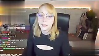 Fondotinta...o dentifricio...o sborra non lo sapremo mai