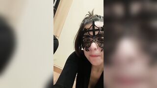 Ragazze italiane fanno le porcelle a cena