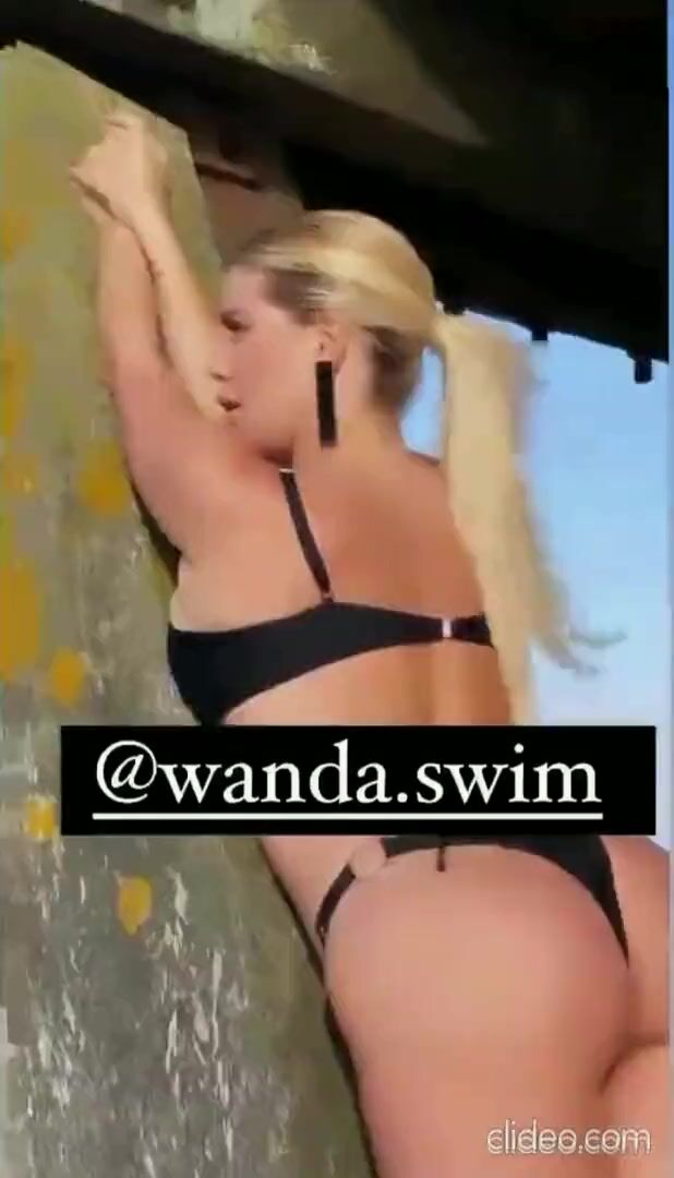 Wanda Nara in bikini