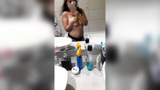 Fabiana mostra le tette 2