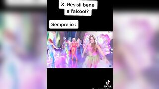 Martina la biricchina leccami la vagina TikTok