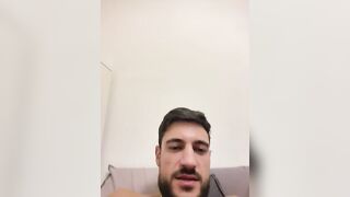 Facciamolo venire duro con la sua bocca