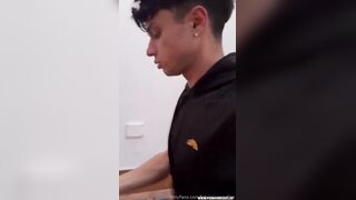 Ti faccio vedere come scopo la puttana della mia fidanzata