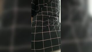 Trans fica con grosso pacco sorpresa