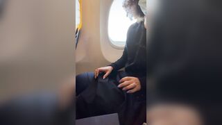 Teen italiana si masturba in aereo