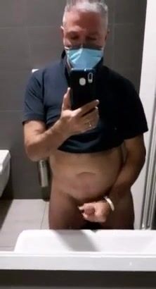 Mi sego nel bagno del ristorante