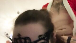 Chaiavata di Natale coppia italiana moglie a pecorina