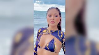 Fica in bikini TikTok