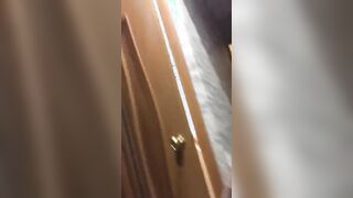 Spompina il suo ragazzo e si riprende con smartphone