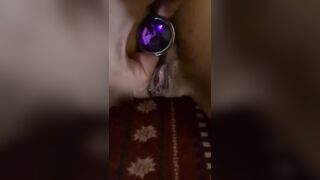 Plug anale e fica fradicia