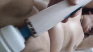 Scopata bondage moglie troia offerta a singoli che la usano