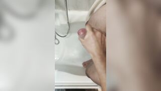 Coinquilina mi fa sborrare con una sega