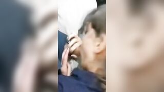 Pompino in macchina ragazza italiana Amatoriale