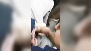 Pompino in macchina ragazza italiana Amatoriale