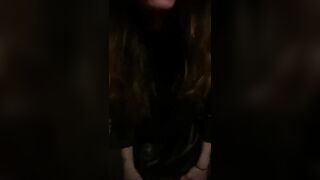 Fatti tante seghe mentre mi guardi