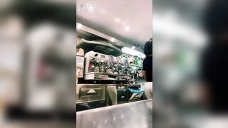 La barista di Trento con un lato b pazzesco