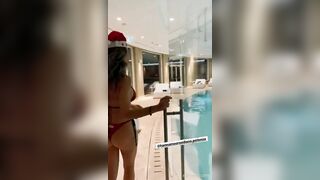 Capodanno in relax per la divina Maria Monsè