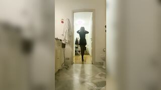 Rita Rusic in minigonna