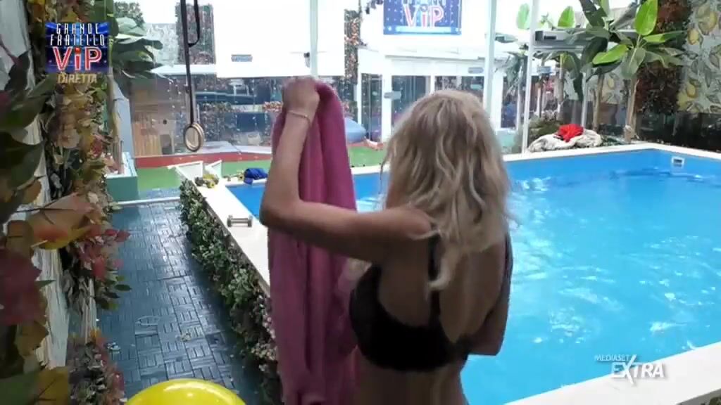 Valeria Marino Doccia al GFVIP
