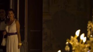 Luisa Ranieri Nuda Scene hot È stata la mano di Dio