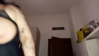 Ora vieni che ti lecco la fica io