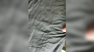 Immagina che ti scopo il culo e ti sborro la faccia