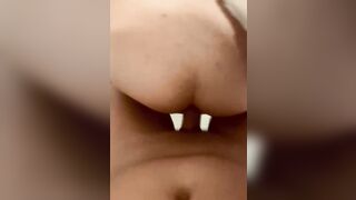 Schizzata amatoriale sul suo lato b