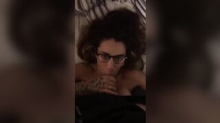 La mia ragazza spagnola ama succhiare il cazzo