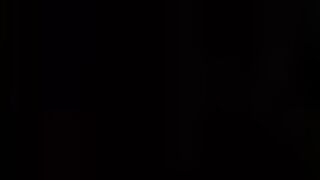 Si filma da sola col bull