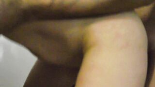 Moglie scopata a pecorina dal BULL