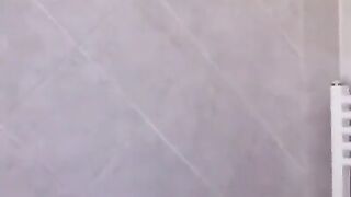 Pompino in bagno Amatoriale Moglie Italiana