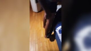 POMPINO BLACK  MOGLIE ITALIANA a bull nero davanti al cornuto