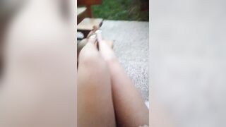 Teen mostra le cosce