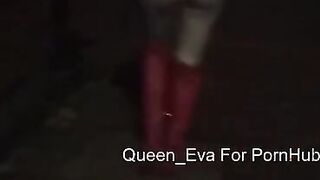 DOGGING ITALIANO AMATORIALE - Moglie troia sborrata da 2 cazzi sulle tette