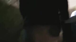 Pissing in pubblico MILF ITALIANA