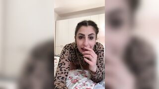 Degli infami hanno fatto girare in paese un nostro video e ci hanno sputtanato