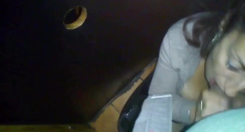 GLORYHOLEMOGLIE ITALIANA TROIA al club prive