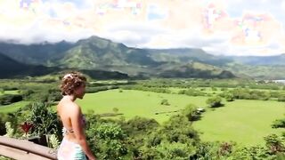 Ragazza italiana fa un gran pompino in vacanza