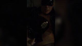 Moglie poliziotta fa un pompino a batman COSPLAY ITALIANO