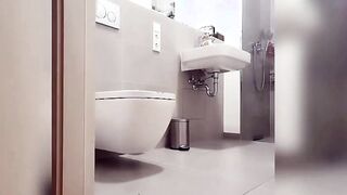 MI SCAPPA LA PIPI NON CE LA FACCIO PIU